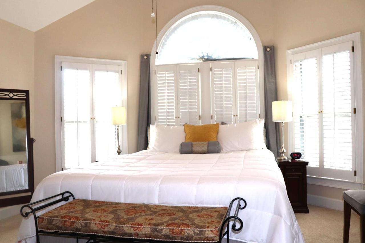 Pleasanton Courtyard Bed And Breakfast 페이엇빌 외부 사진
