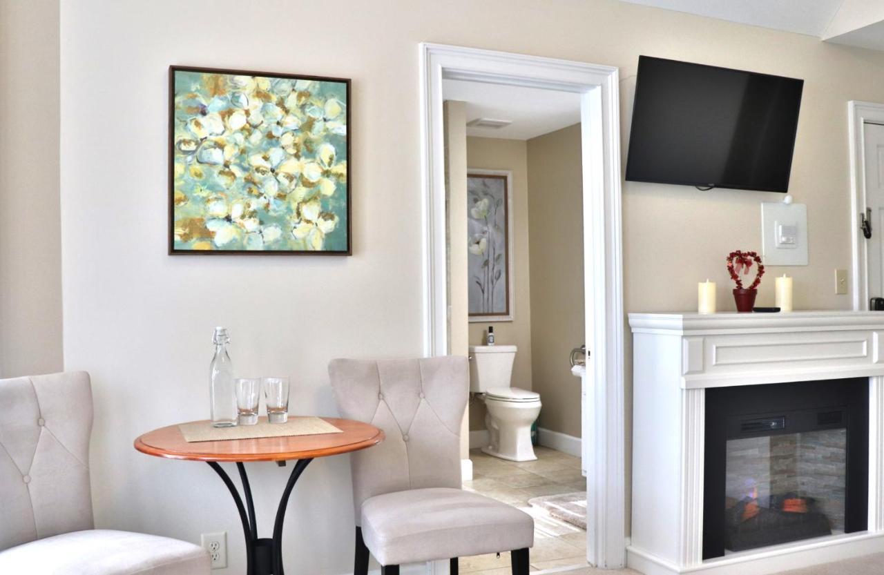 Pleasanton Courtyard Bed And Breakfast 페이엇빌 외부 사진