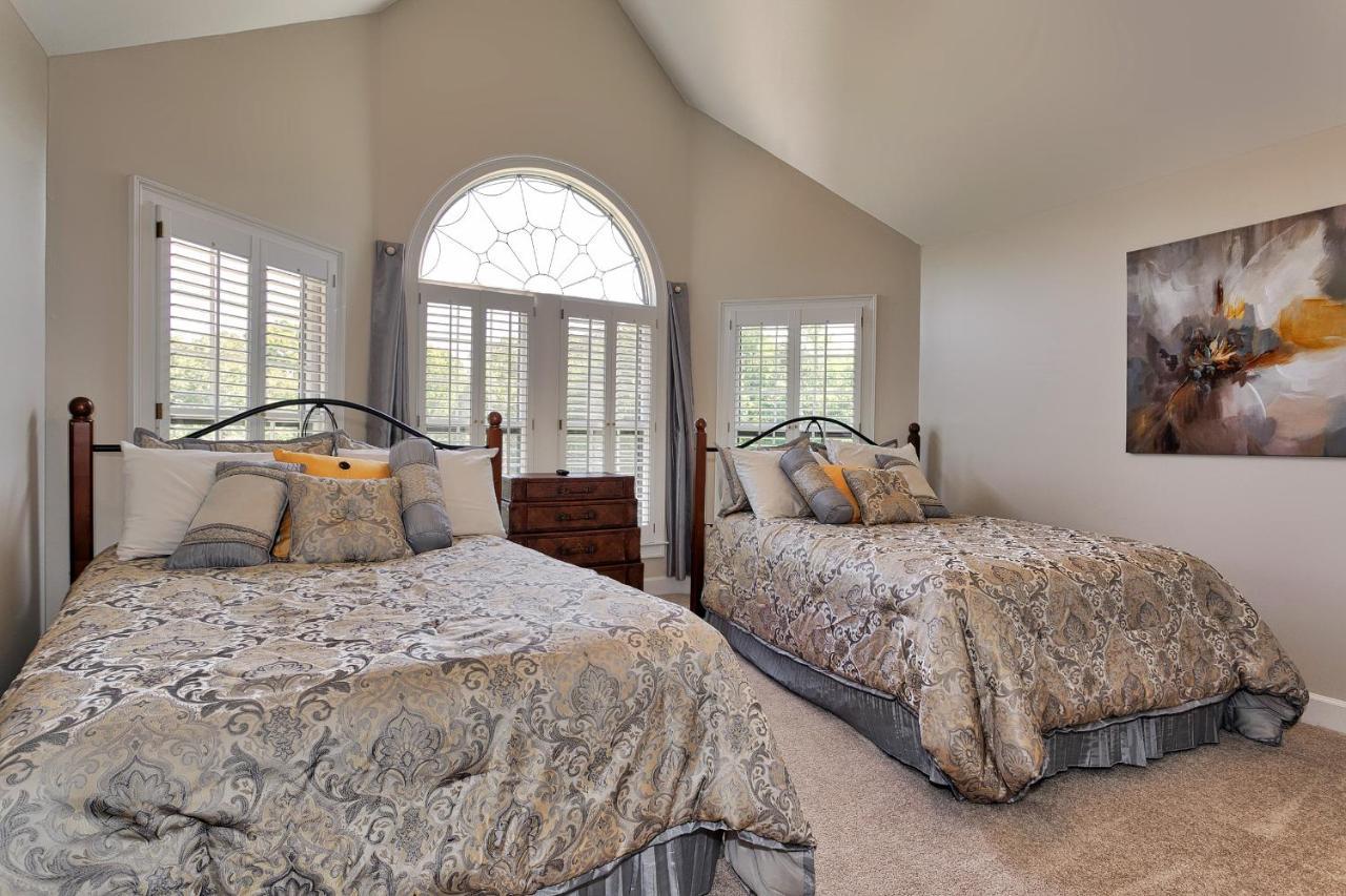 Pleasanton Courtyard Bed And Breakfast 페이엇빌 외부 사진