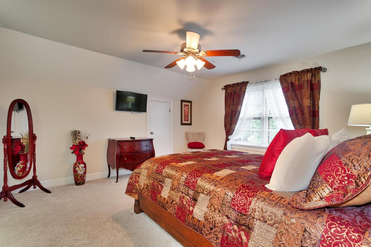 Pleasanton Courtyard Bed And Breakfast 페이엇빌 외부 사진